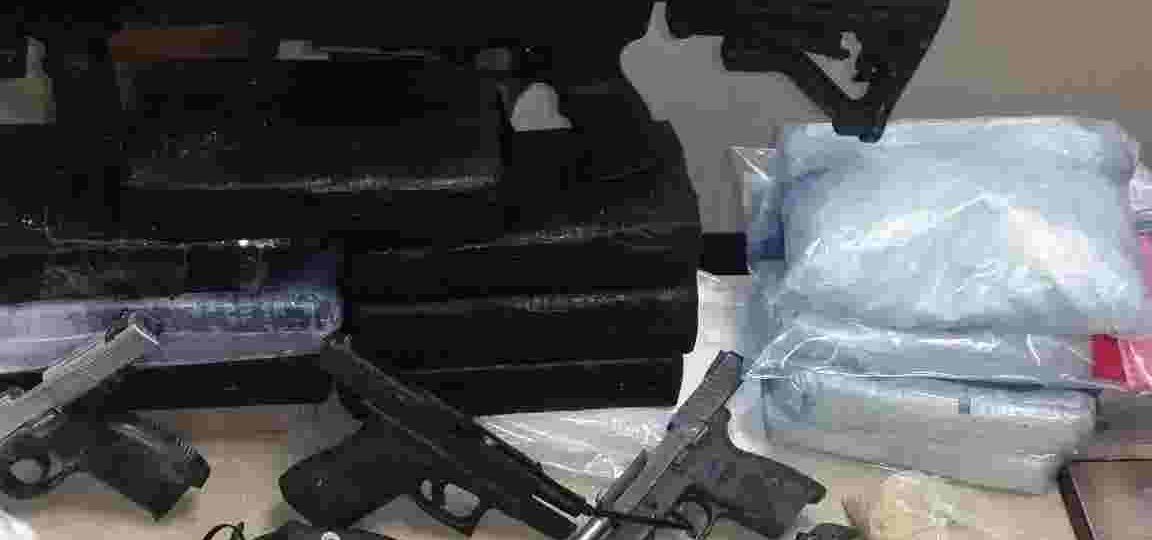 636234895121262350-Seized-drugs-and-weapons